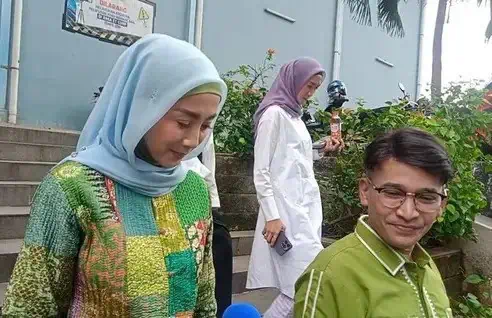 Ini Panggilan Desy Ratnasari dan Ruben Onsu yang Lagi Dekat
