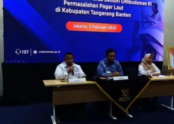 Ombudsman Banten, gelar konferensi pers hasil investigasi pagar laut melalui sambungan YouTube Ombudsman RI, Senin (3/2/2025). (LUTHFI/SATELITNEWS.COM)
