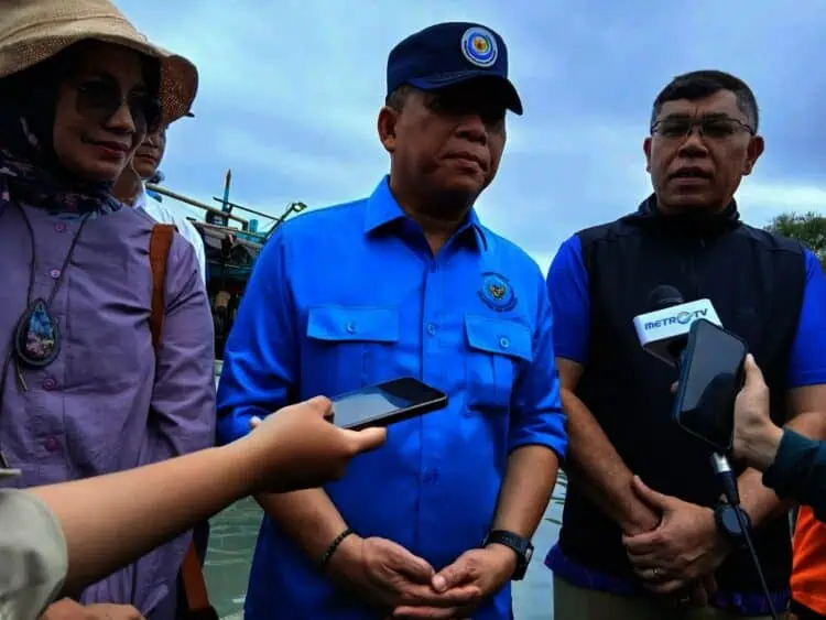 KKP Beri Beasiswa Untuk 10 Anak Nelayan di Tangerang