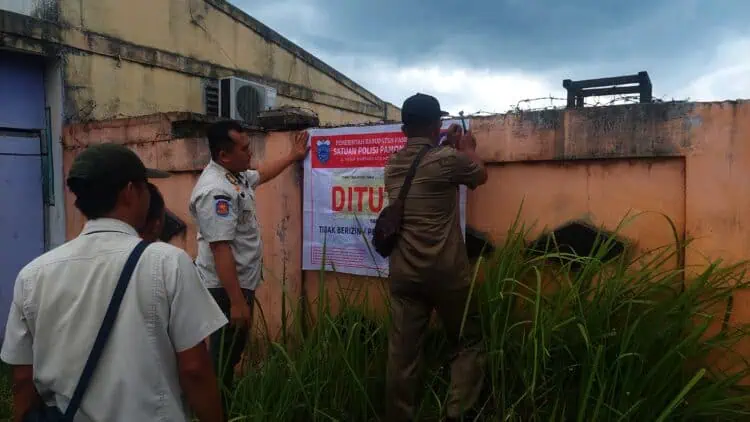 Jadi Biang Keresahan dan Langgar Aturan, 2 THM di Carita Disegel
