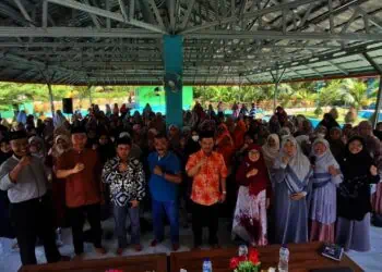 Perempuan PKS Serang, menggelar konsolidasi di wilayah Anyer. (ISTIMEWA)