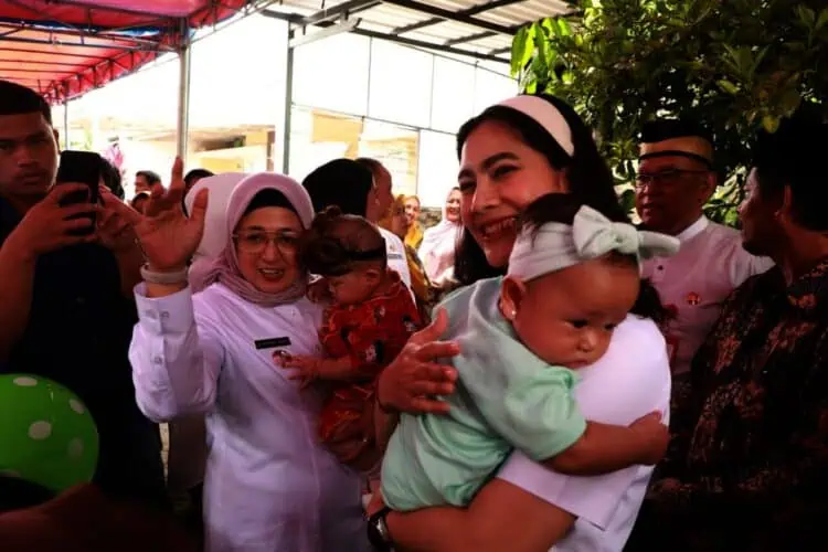 Tancap Gas, Wabup Tangerang Intan Nurul Hikmah Tinjau Penyaluran MBG