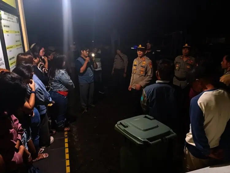 Gerebek Warung Esek-Esek, Polsek Cisauk Amankan 27 Orang