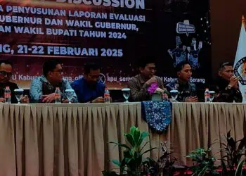 Komisioner KPU Kabupaten Serang, menyusun laporan evaluasi Pilkada 2024 bersama stakeholder kepemiluan. (ISTIMEWA)