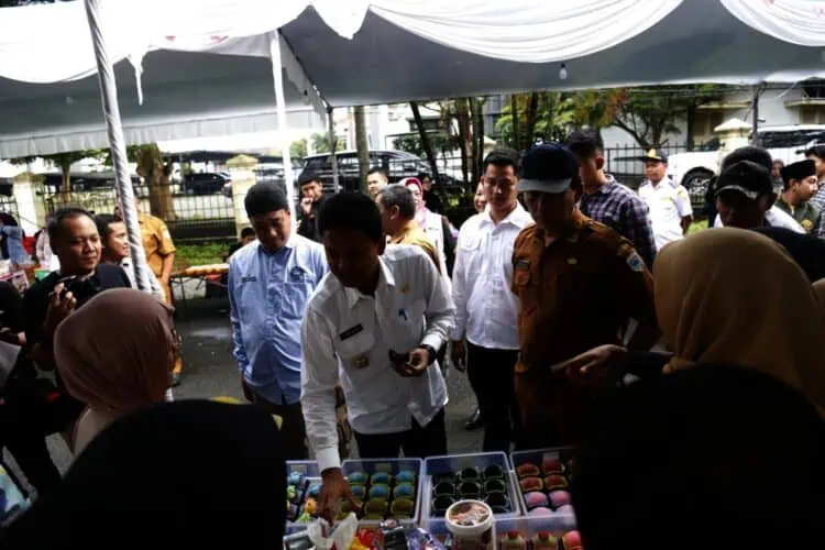 Dibuka Wabup, Bazar Kadaharan Buka Puasa di Pandeglang Tampak Meriah