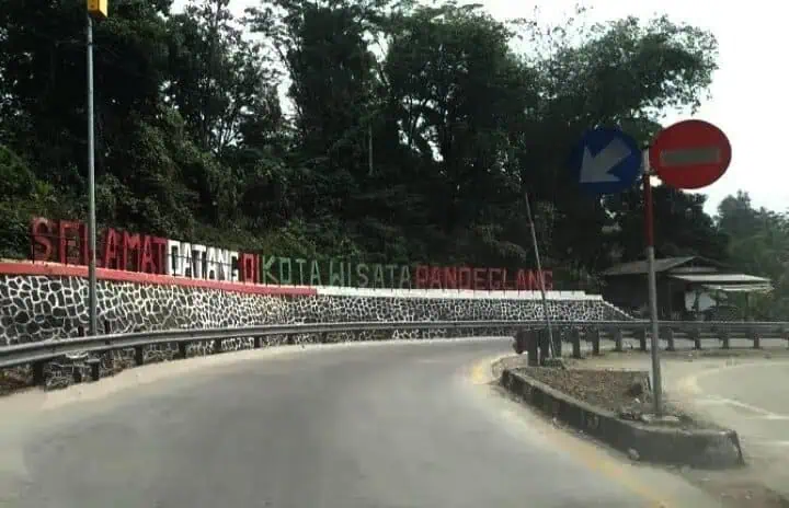 Rawan Kecelakaan, Pengendara Yang Melintasi Jembatan Goyang Lidah Harus Ekstra Hati-hati