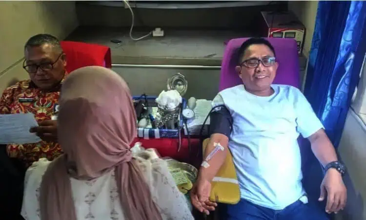 Donor Darah PMI Kecamatan Pinang di Kelurahan Panunggangan Diserbu Pendonor