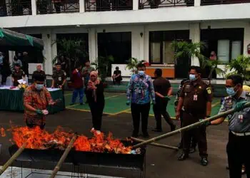 Kejari Kota Tangerang Musnahkan Barang Bukti dalam 132 Perkara, Mayoritas Narkotika