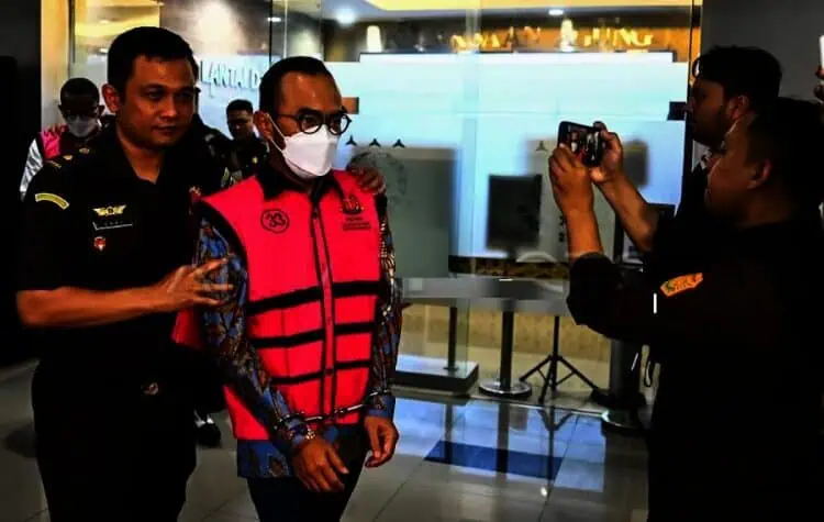 Kasus Dugaan Korupsi Minyak Mentah, Kejagung Geledah Rumah Tersangka