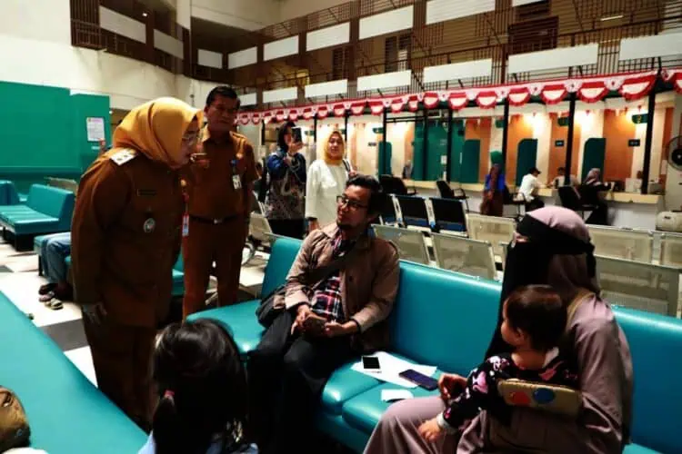 Sidak Disdukcapil Kabupaten Tangerang, Intan Temukan Toilet Kotor