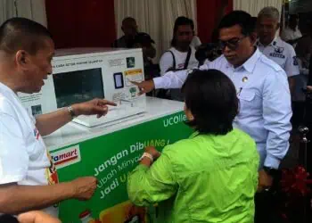 Alfamart Luncurkan Stasiun Penukaran Minyak Jelantah Jadi Duit