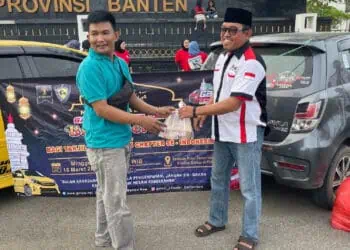 Cari Keberkahan, Galaci Chapter Banten Bagikan 100 Paket Takjil