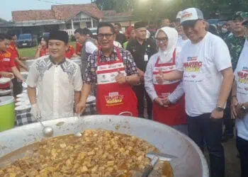 Luncurkan Program Warteg Gratis, Alfamart Bagikan 1.000 Porsi Menu Buka Puasa di Pinang