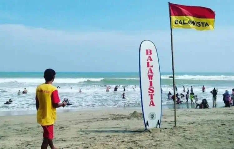 100 Personel Balawista Disebar Amankan Wisata Pantai di Lebak