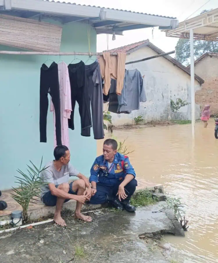 Cimanceuri Meluap, 251 Warga Kampung Cirarab Kebanjiran