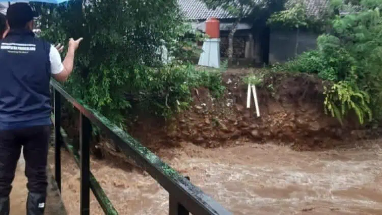 Longsor dan Banjir, Ratusan KK di Jiput Pandeglang Berharap Solusi