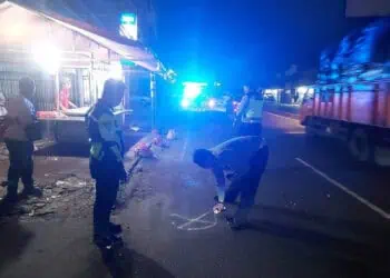Pria Tewas Ditabrak Truk Saat Beli Makan Sahur di Ciputat