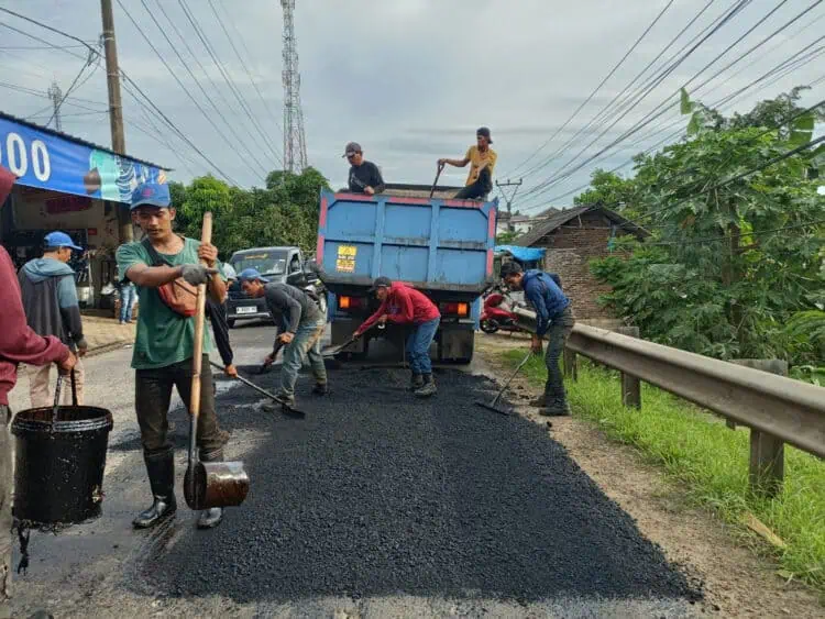 DPUPR Banten Pastikan Ruas Jalan Provinsi di Pandeglang Siap Dilintasi Pemudik