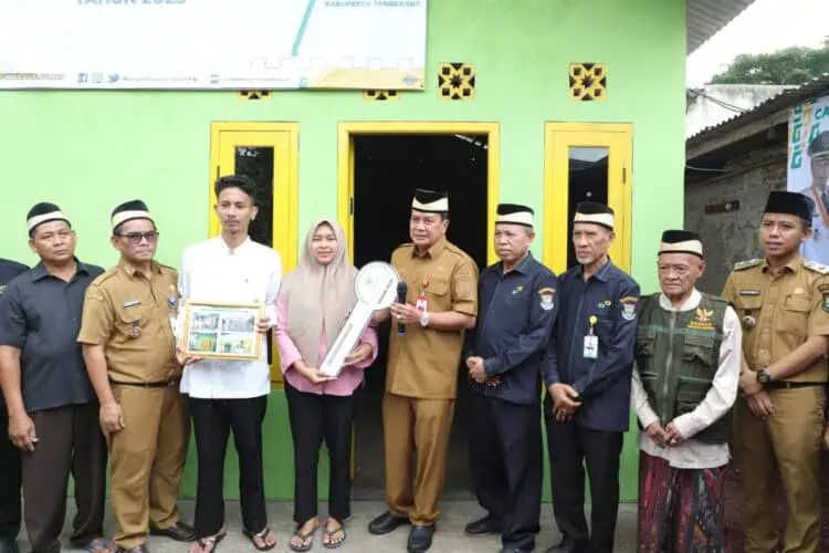 Baznas Kabupaten Tangerang Salurkan Bantuan Sosial Rp 3,7 Miliar