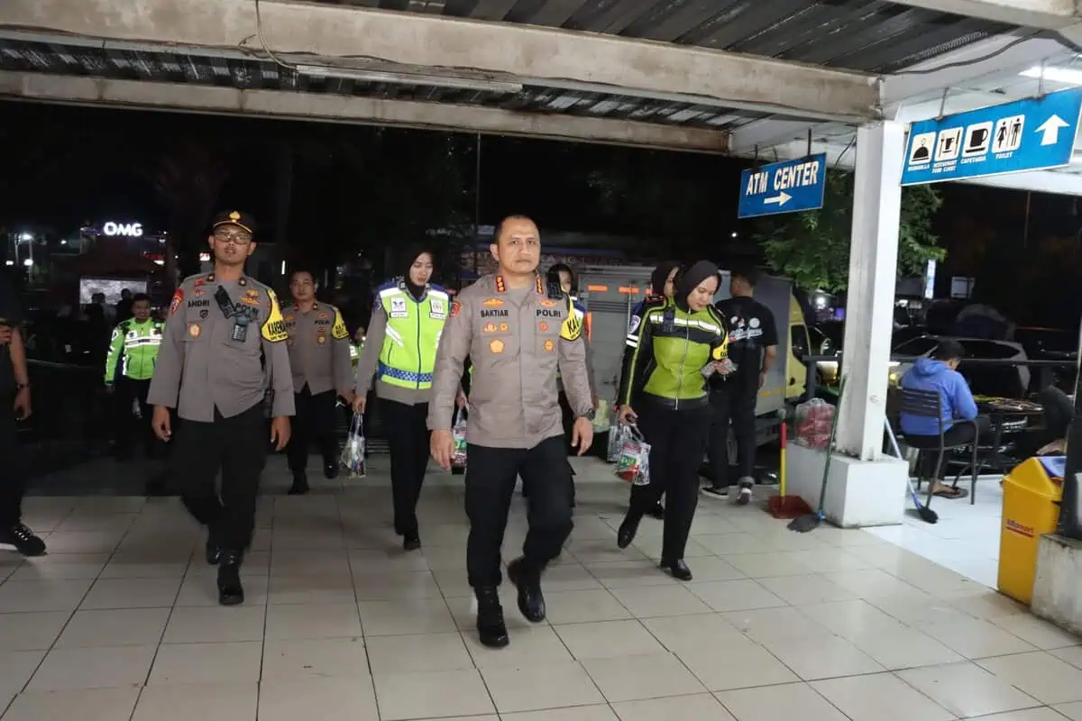 Menhub Apresiasi Langkah Strategis Kakorlantas, Arus Mudik Hingga H-4 Lebaran Terkendali Menhub Apresiasi Langkah Strategis Kakorlantas, Arus Mudik Hingga H-4 Lebaran Terkendali