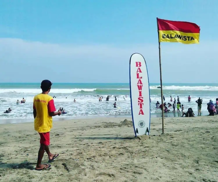 Amankan Wisata Pantai, Puluhan Personel Balawista Pandeglang Disiagakan