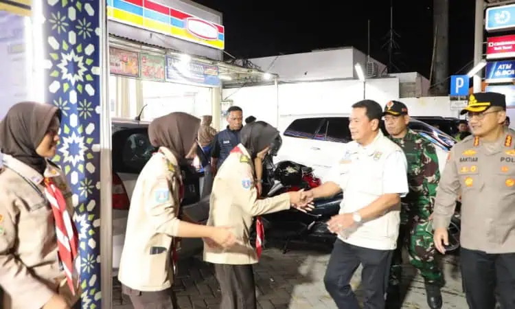 Bupati Tangerang Pantau Pos Pengamanan Malam Takbiran dan Jalur Mudik