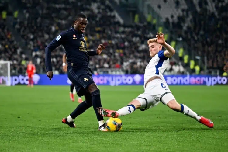 Juventus Kalahkan Verona, Persaingan Scudetto Kian Panas