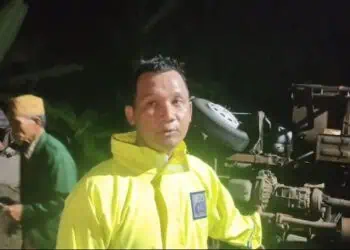 Gagal Nanjak, Mobil Boks di Lebak Terguling, Begini Nasib Sopir