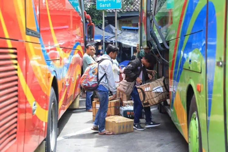 Terminal Poris Plawad Tangerang Mulai Alami Kenaikan Jumlah Penumpang