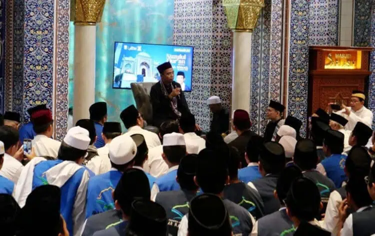 Dihadiri Ustadz Abdul Somad, Jamaah Masjid Sari Asih Karawaci Antusias