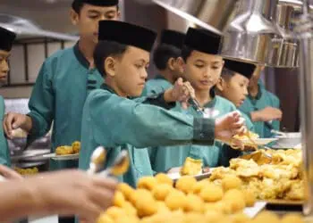 Hotel Santika Premiere Bintaro Gelar Buka Puasa Bersama Anak Yatim
