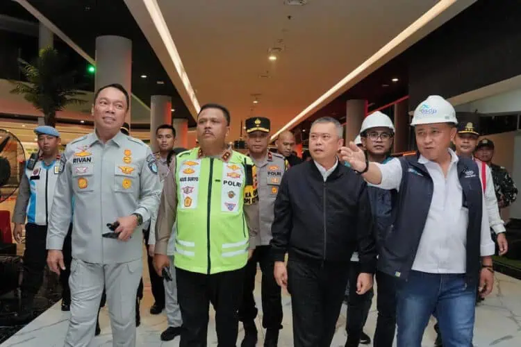 Kakorlantas dan Menhub Tinjau Pelabuhan Merak Serta Pelabuhan BBJ Serang