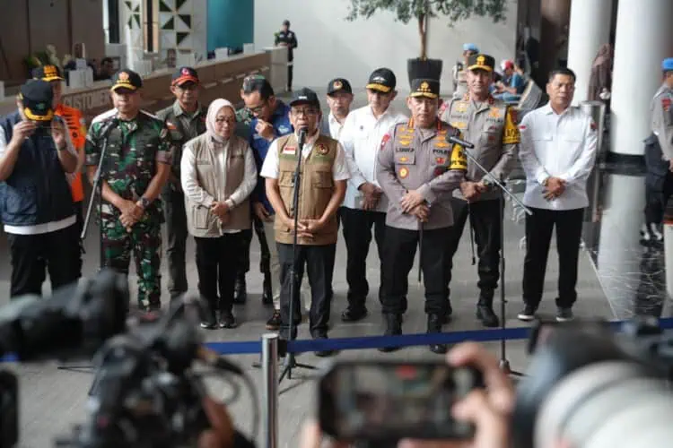 Cek Arus Mudik, Menko PMK Kunjungi Pelabuhan Merak