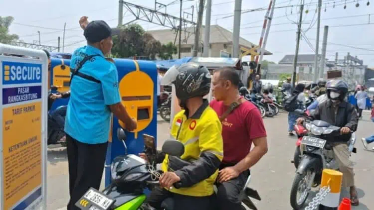 Potensi Pendapatan Rp 1 Miliar, Pemkab Lebak Berlakukan e-Parkir di Pasar Sampay