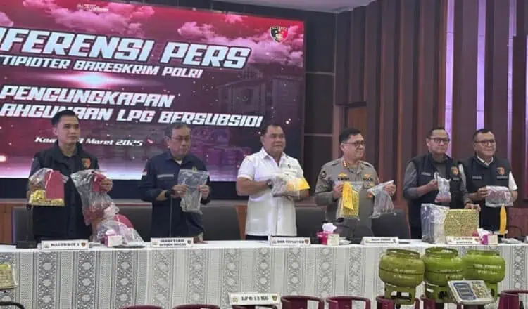 Sindikat Oplos Gas Untung Rp10 Miliar, Ditangkap di 3 Kota