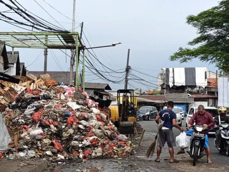 DLH Tangsel Akui Pengangkutan Sampah Tidak Maksimal