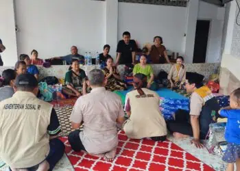 Dinsos Kota Tangerang Beri Layanan Psikososial ke Warga Terdampak Banjir di Cipondoh