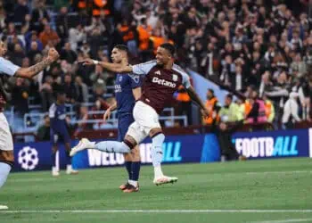 Atmosfer Villa Park Mengerikan, PSG Tumbang