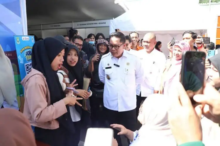 Bursa Lowongan Kerja Disnaker Kota Tangerang Diserbu Pencari Kerja