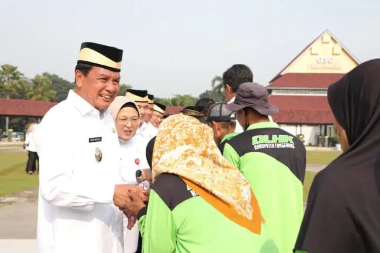 Bupati Tangerang Minta Pengangkutan Sampah 3 Kali Sehari