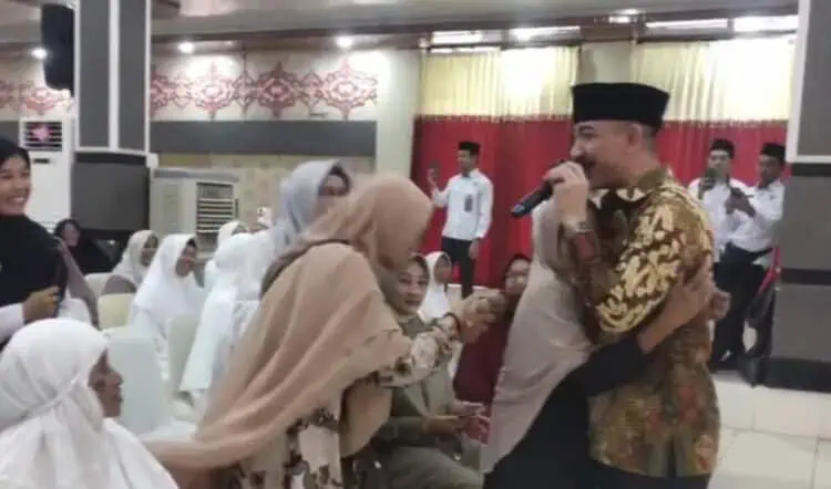 Bupati Hasbi Ingatkan Calhaj Agar Siapkan Mental dan Hindari Pungli