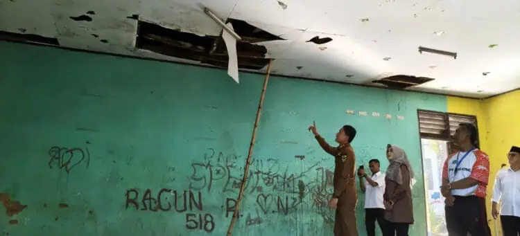 6 Ruang Kelas SMPN 1 Cipeucang Pandeglang Memperihatinkan, Wabup: Tahun Ini Kita Rehab