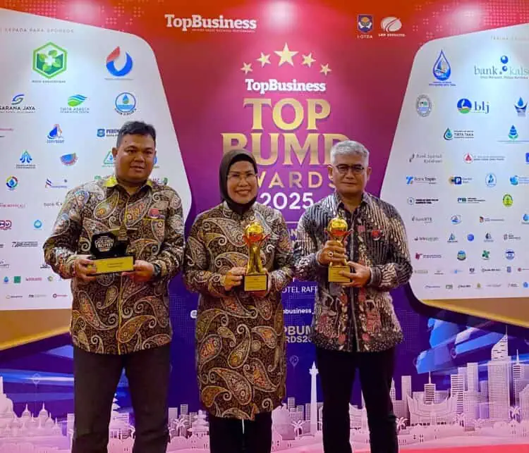 Bupati Tatu Raih Penghargaaan Top Pembina BUMD Tujuh Kali Berturut-turut