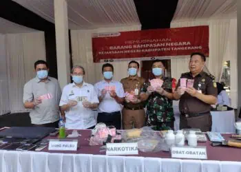 Uang Palsu Rp100 Juta Lebih dan 200 USD di Kabupaten Tangerang Dibakar