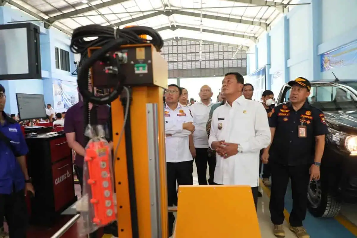 Bupati Resmikan Gedung Uji KIR Legok Tercanggih di Indonesia Bupati Resmikan Gedung Uji KIR Legok Tercanggih di Indonesia