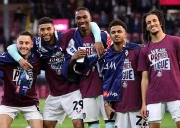 Burnley dan Leeds United Promosi