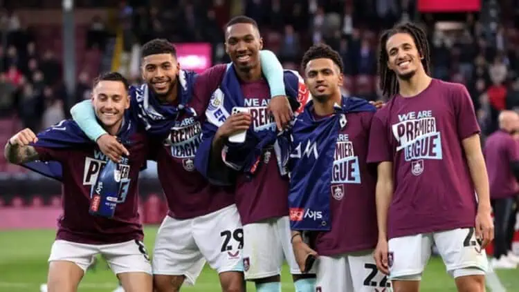 Burnley dan Leeds United Promosi