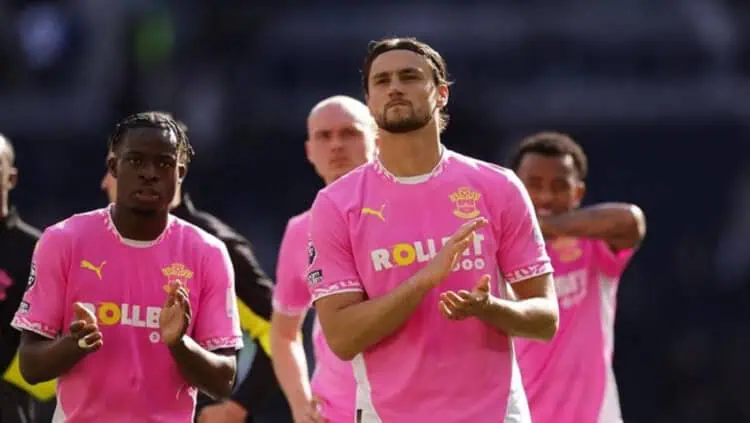 Southampton Paling Cepat Degradasi