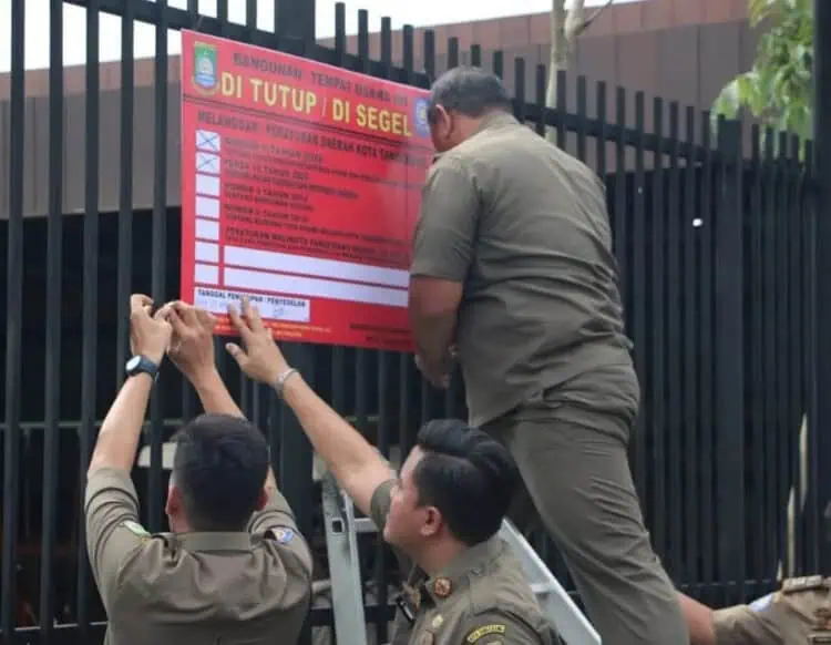 Satpol PP Kota Tangerang Segel Restoran The Nice Garden di Pinang