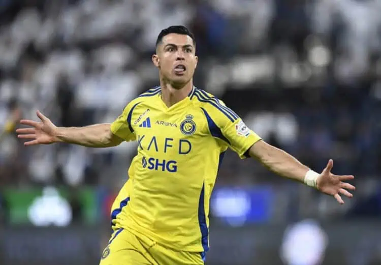 Kontrak Baru Ronaldo, Gaji Nyaris Rp 4 Triliun
